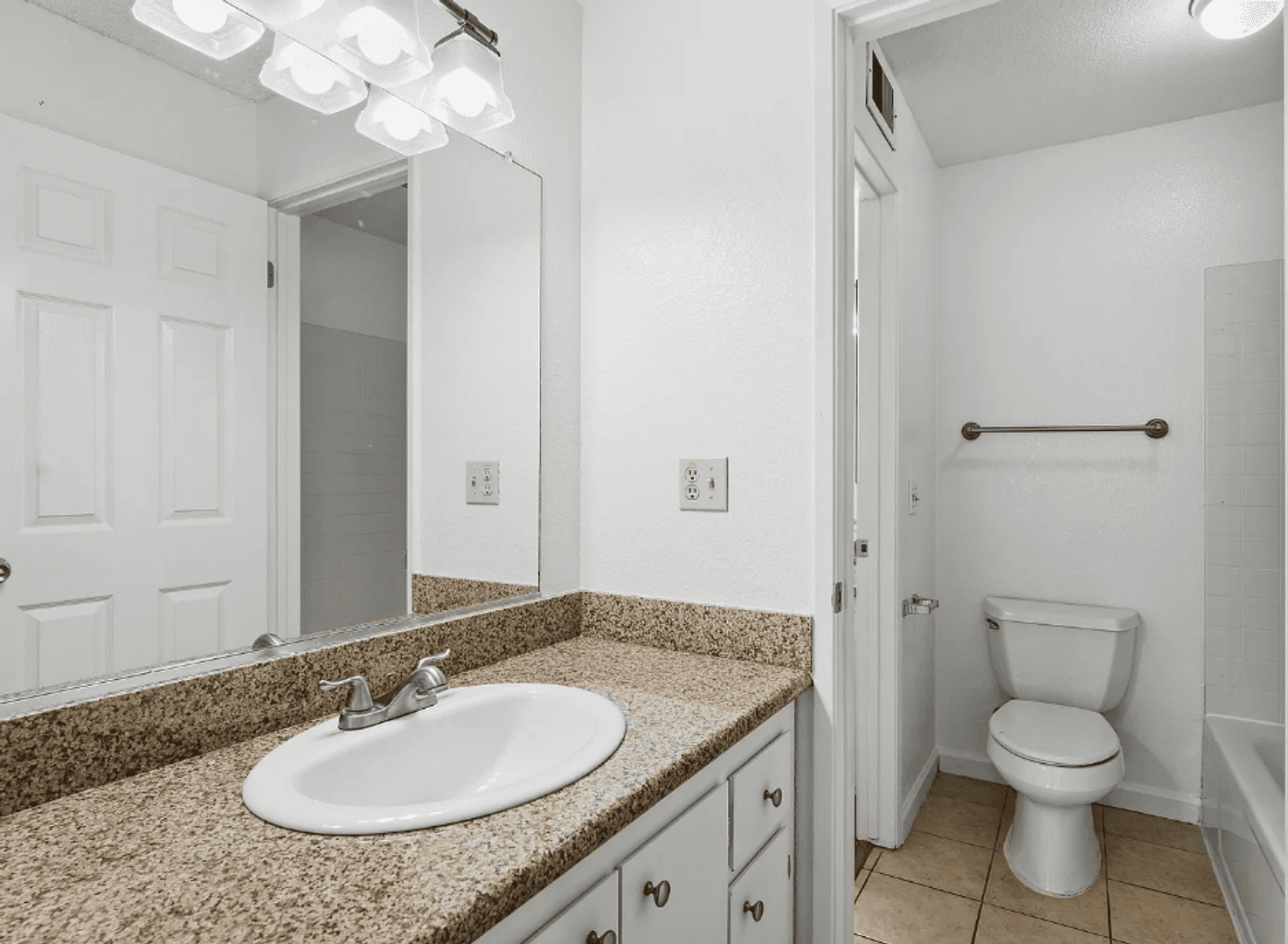 Sacramento House: 100 Del Verde Circle unit 3