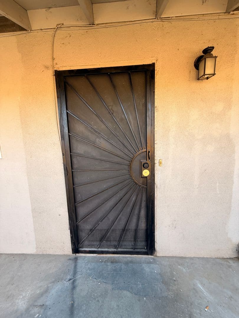 modesto Apartment: 208 Kingston Lane