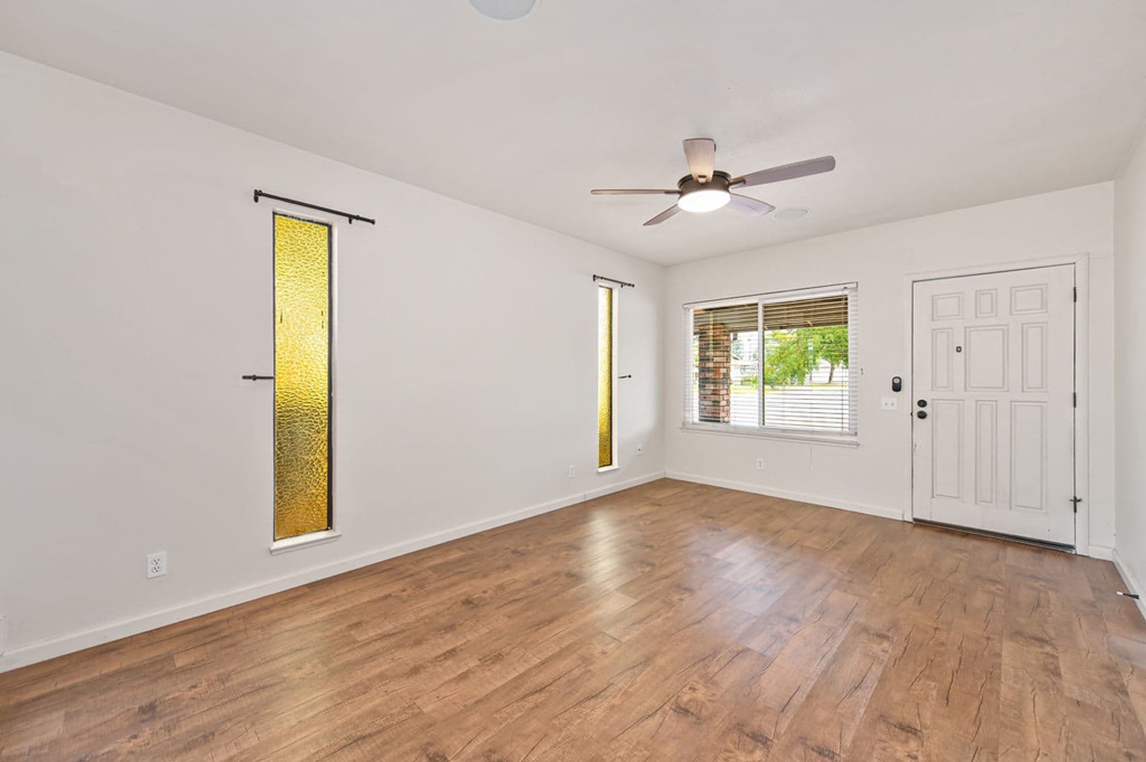 Orangevale Apartment: 9685-9687 Lake Natoma Drive