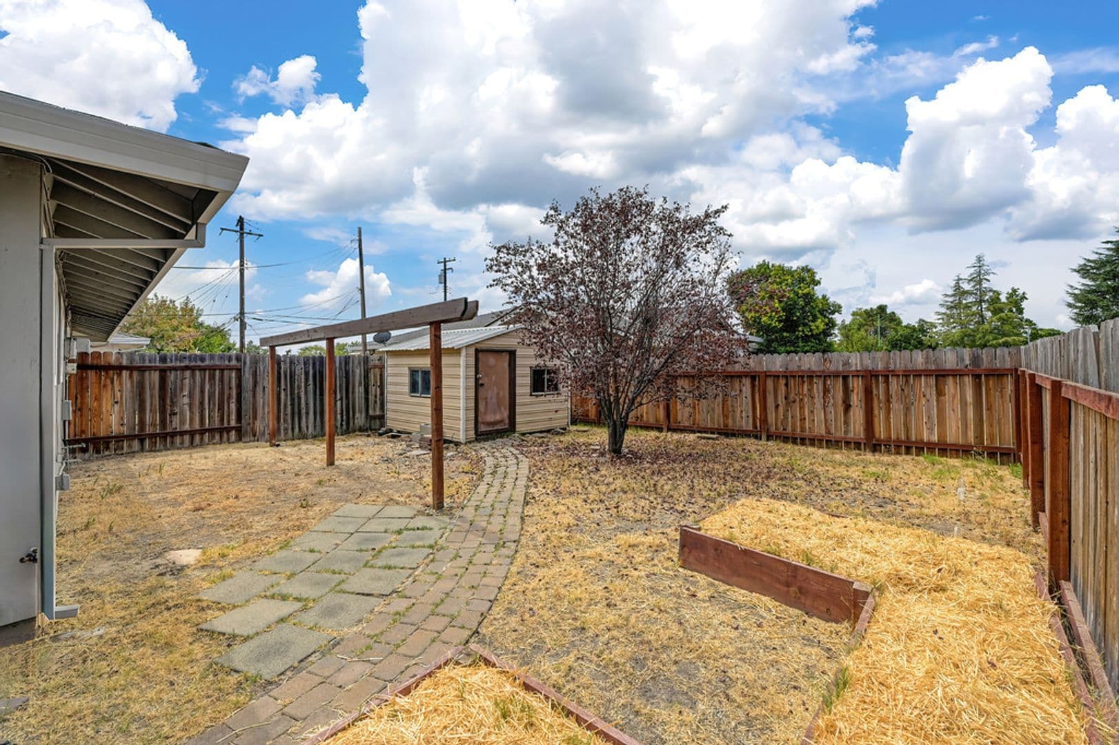 Orangevale Apartment: 9685-9687 Lake Natoma Drive
