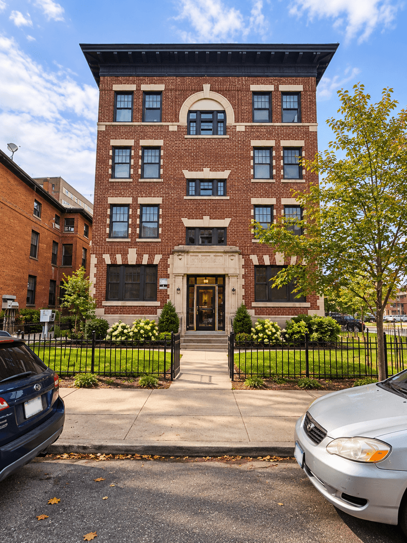 Hartford Apartment: 158 Seymour St