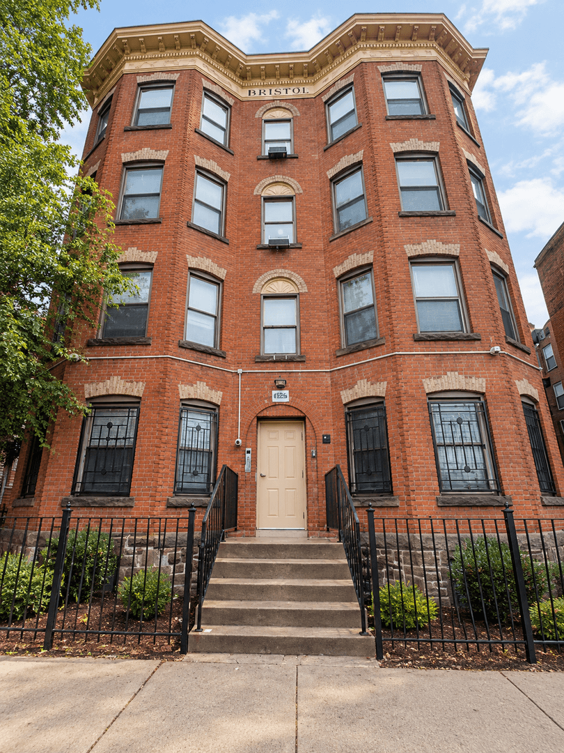 Hartford Apartment: 865 Broad St