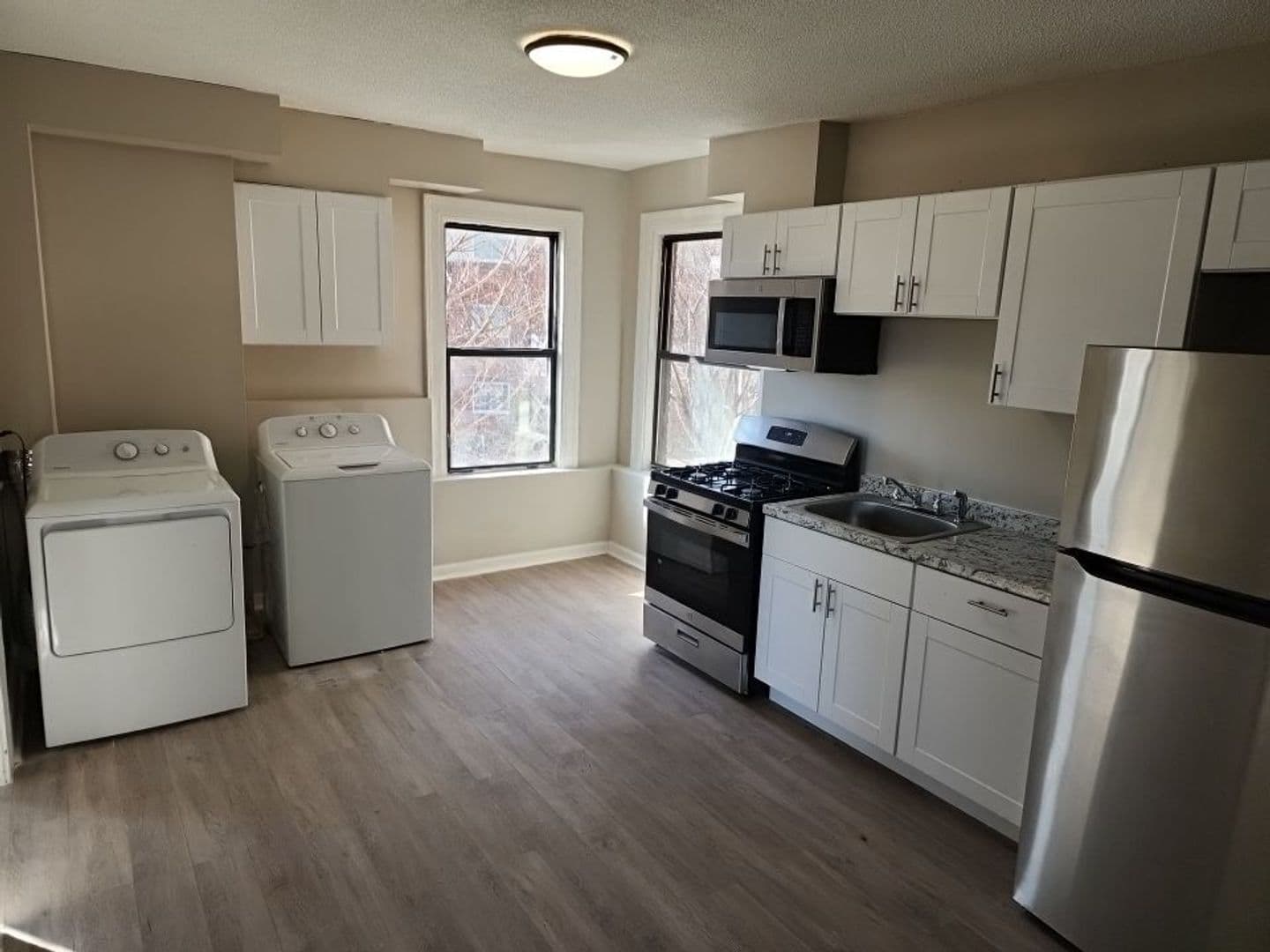 Hartford Apartment: 222-224 Maple Avenue