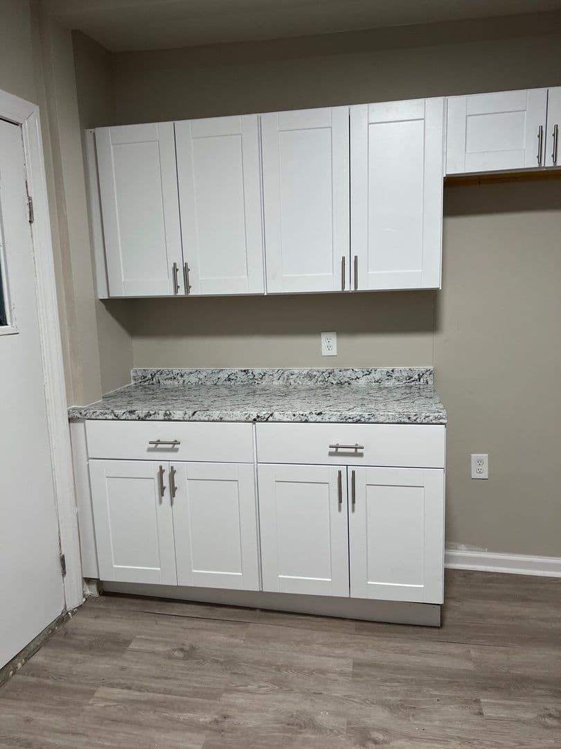 Hartford Apartment: 101 Maple Avenue