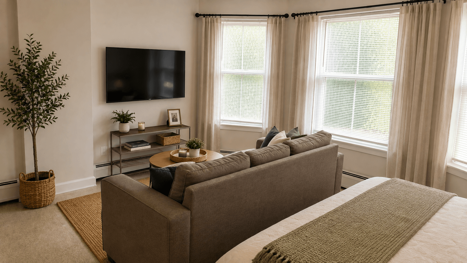 Hartford Apartment: 865 Broad St