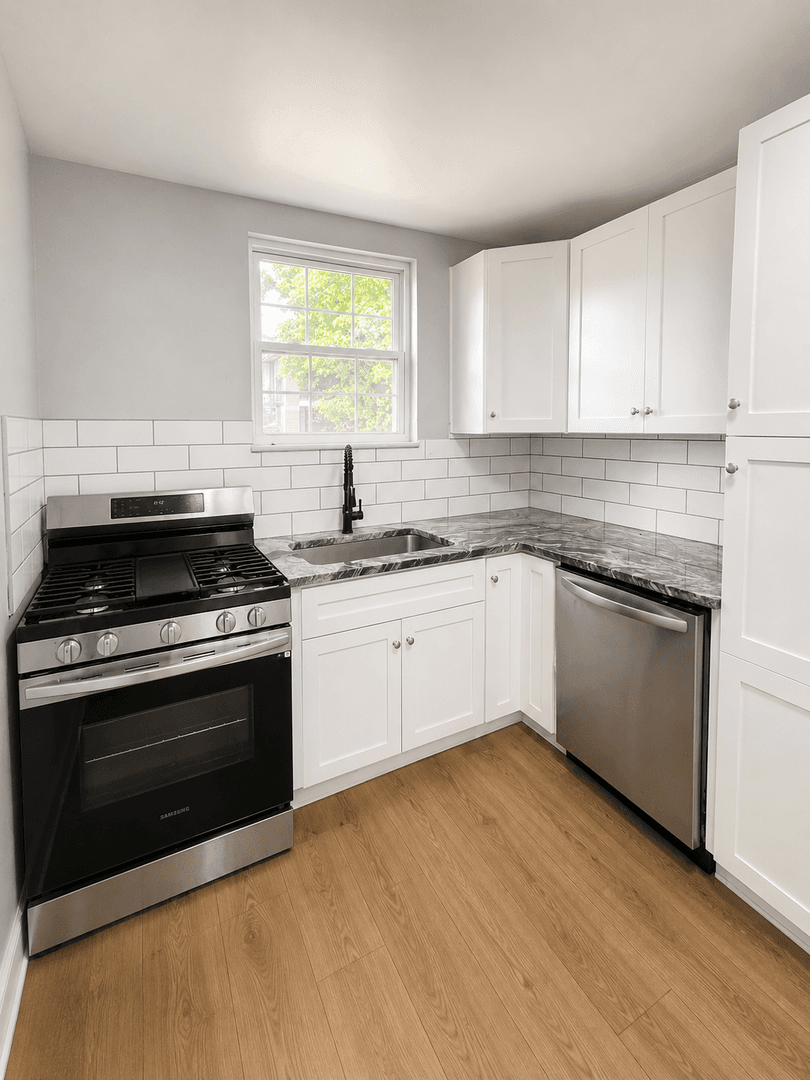 Columbus Apartment: 1505-1515 Franklin Park S
