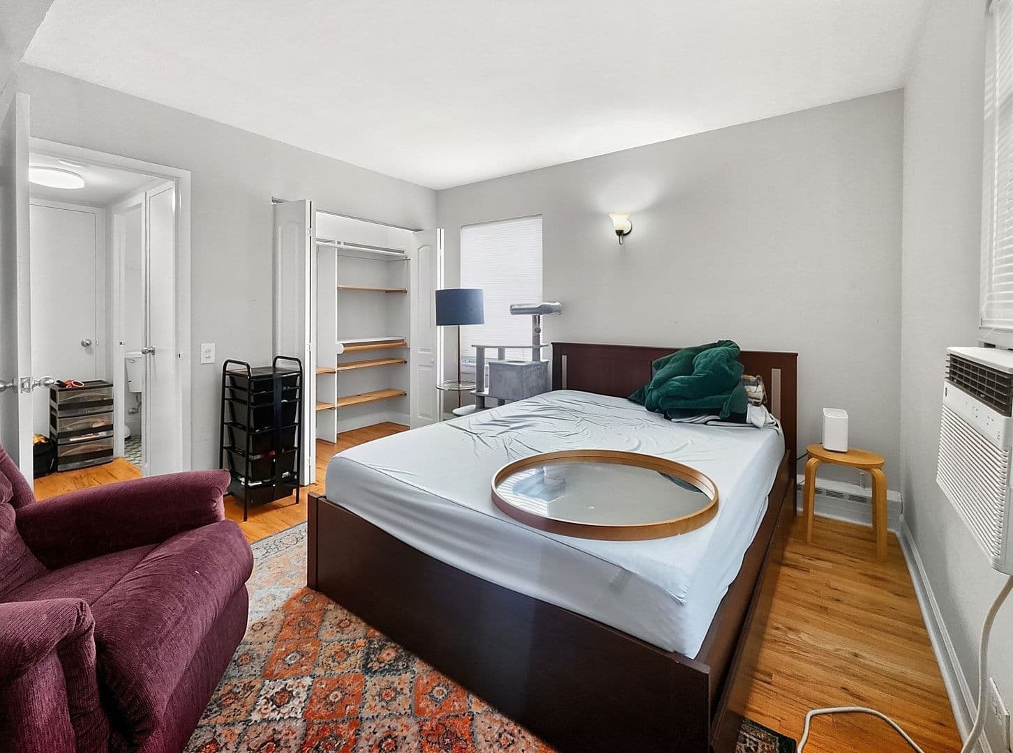 Chicago Apartment: 2104-24 W. Foster Ave
