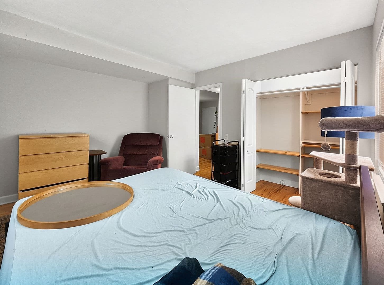 Chicago Apartment: 2104-24 W. Foster Ave