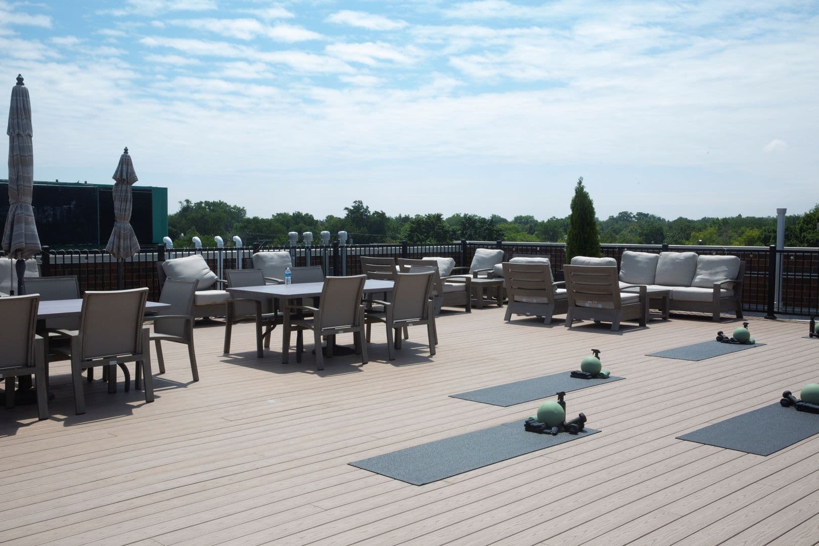 Chicago Apartment: 1610 North Normandy Avenue