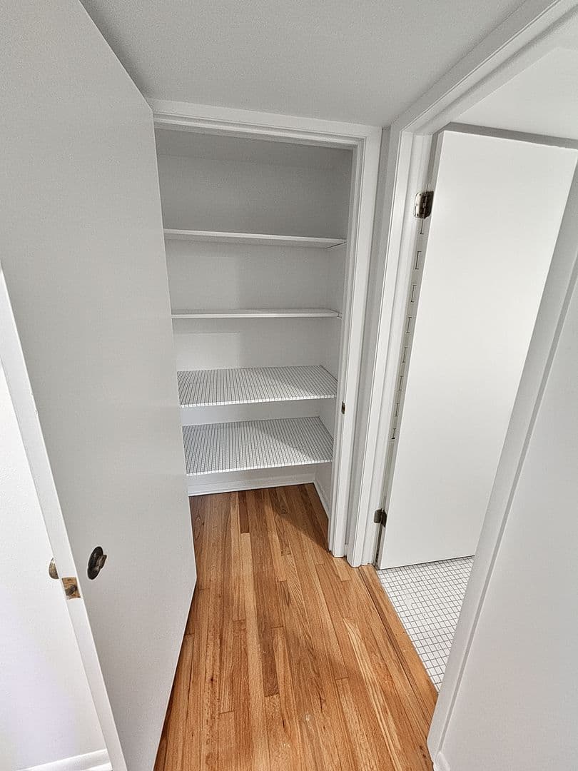 Evanston Apartment: 1100 Church St.