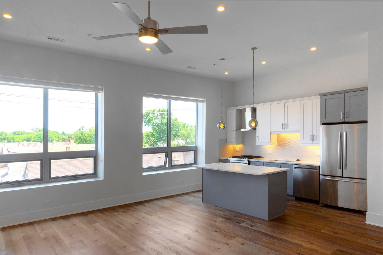 Chicago Apartment: 1610 North Normandy Avenue