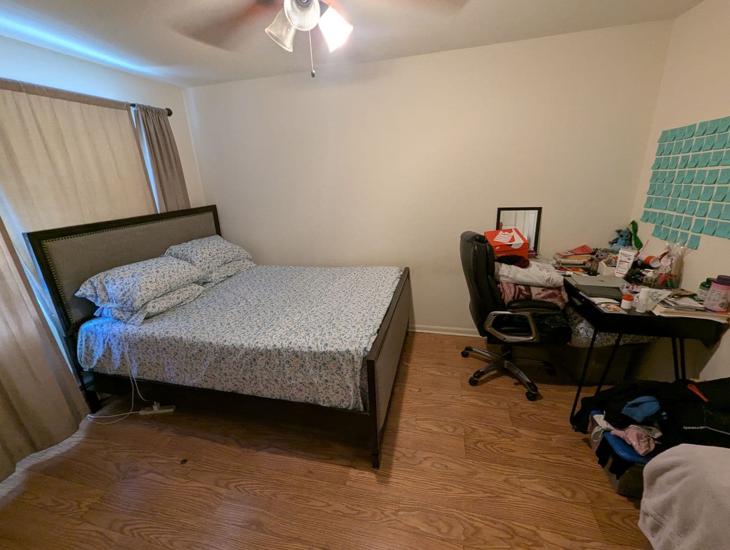 Chicago Apartment: 1111 W. Hollywood Ave.