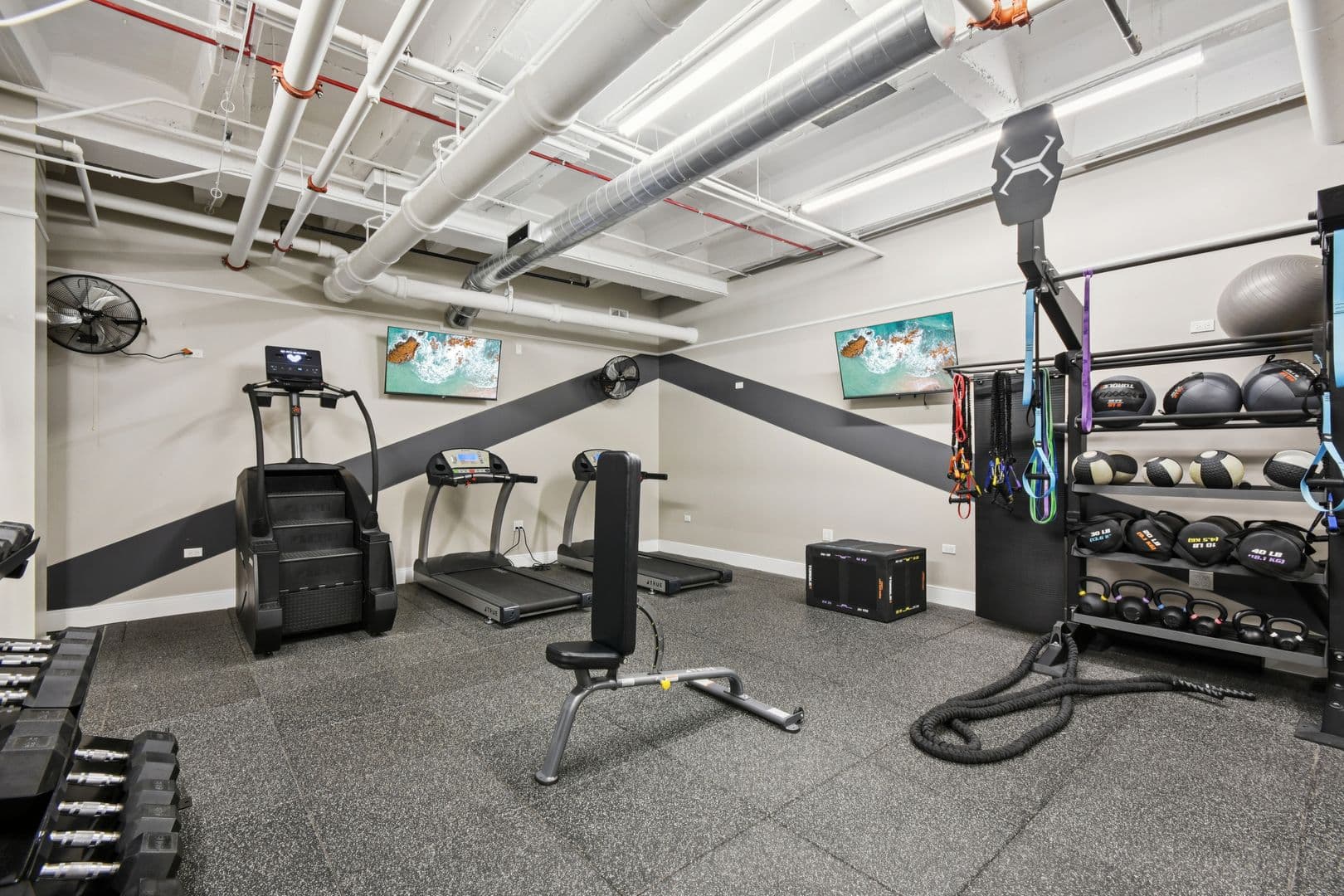 Chicago Apartment: 1610 North Normandy Avenue