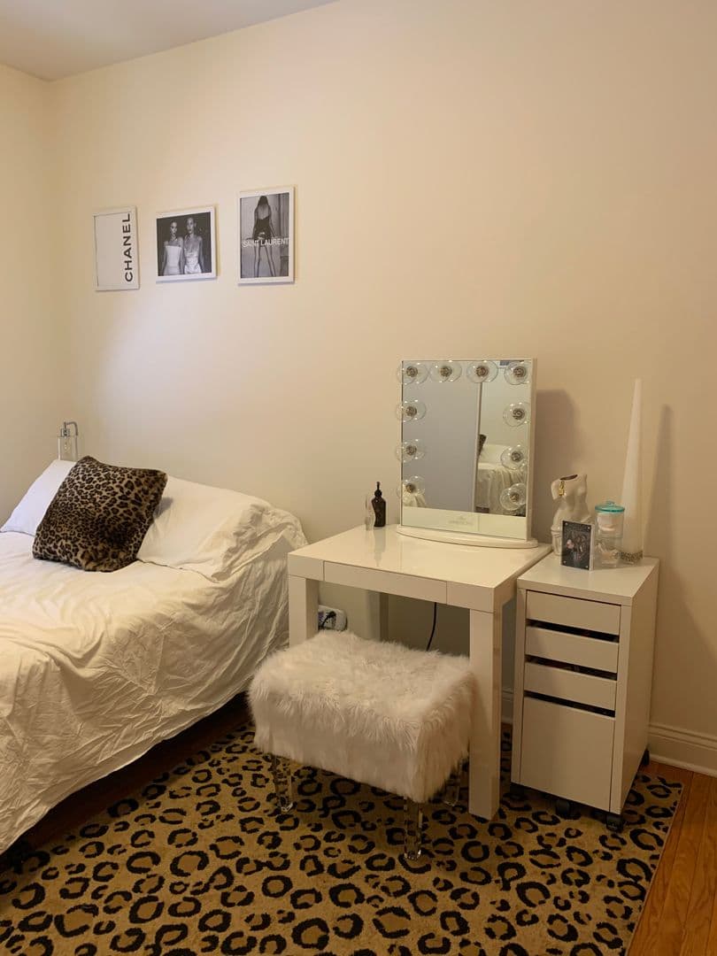 Chicago Apartment: 1657 W. Wrightwood Ave
