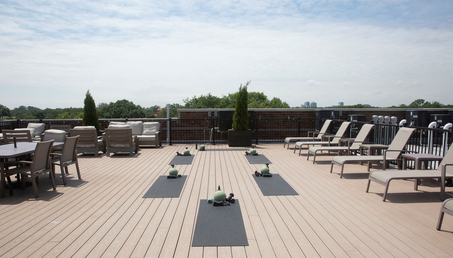 Chicago Apartment: 1610 North Normandy Avenue