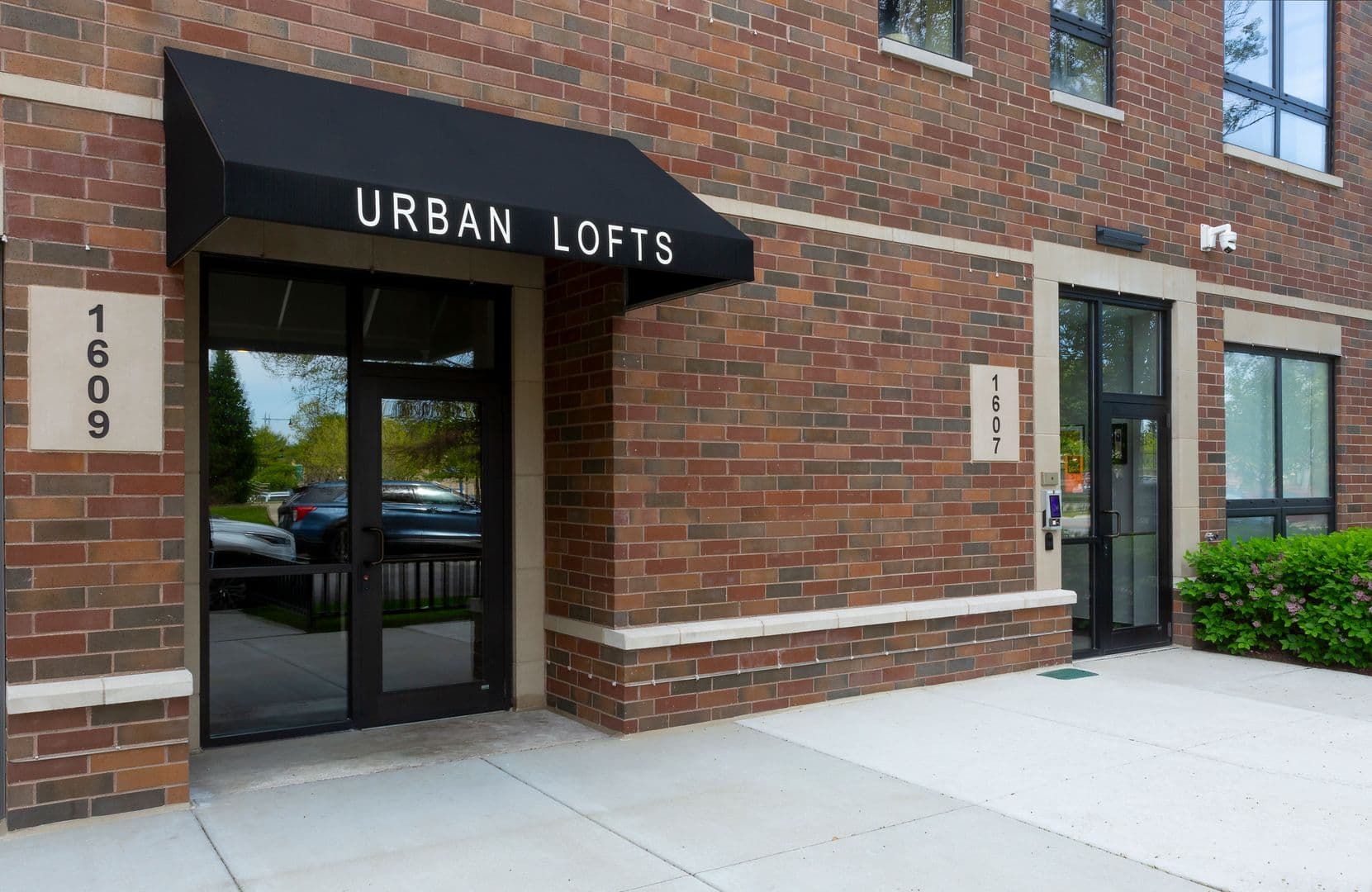 Chicago Apartment: 1610 North Normandy Avenue