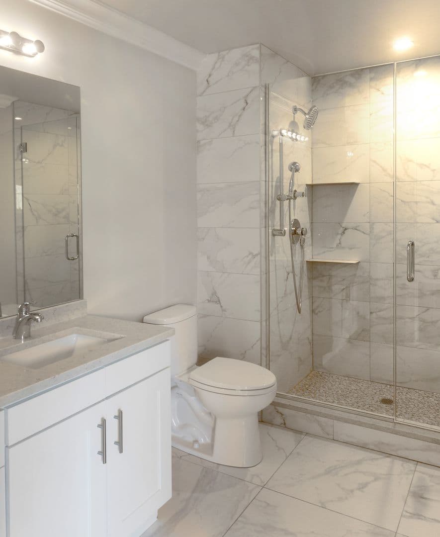 Chicago Apartment: 1610 North Normandy Avenue