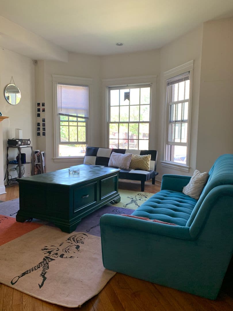 Chicago Apartment: 1657 W. Wrightwood Ave