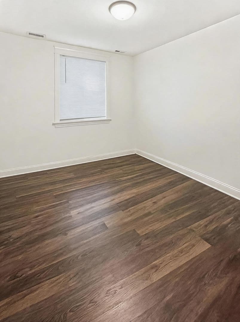 Chicago Apartment: 1657 W. Wrightwood Ave
