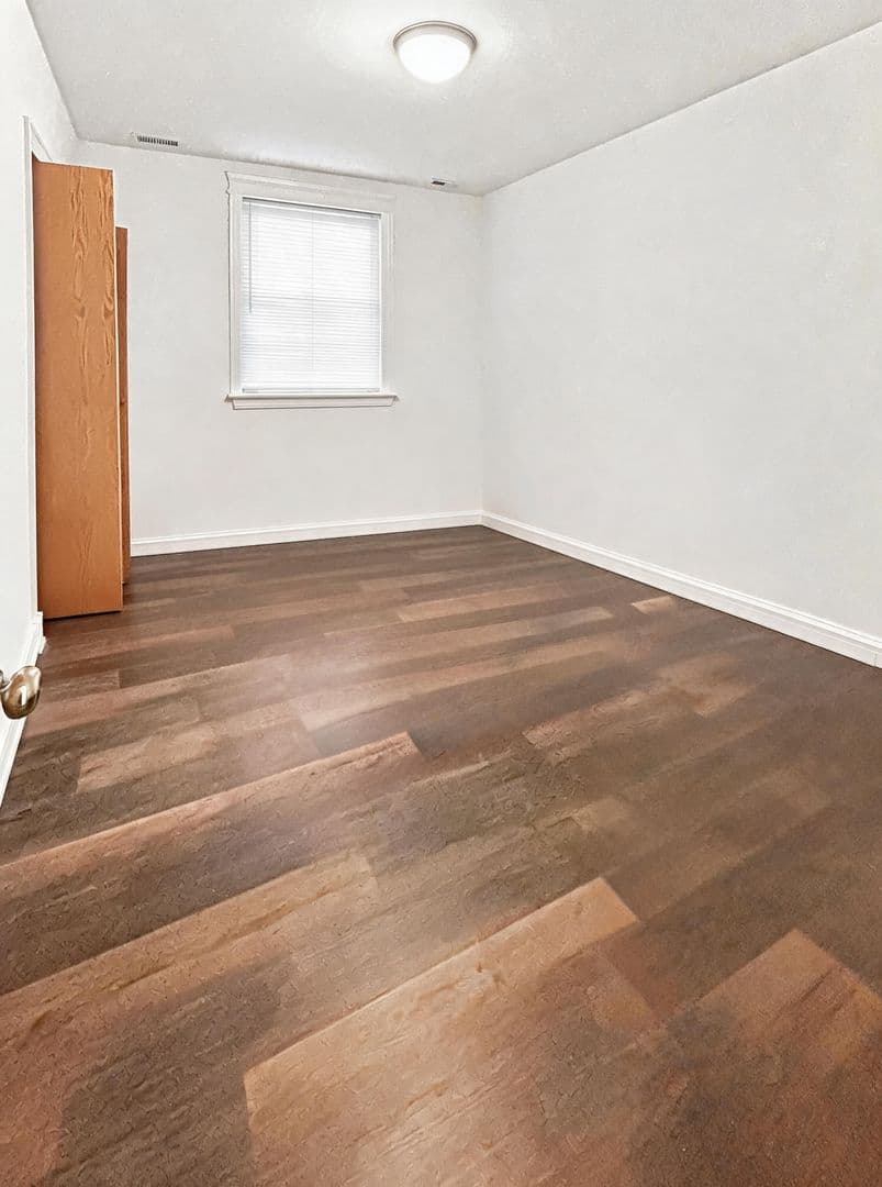 Chicago Apartment: 1657 W. Wrightwood Ave