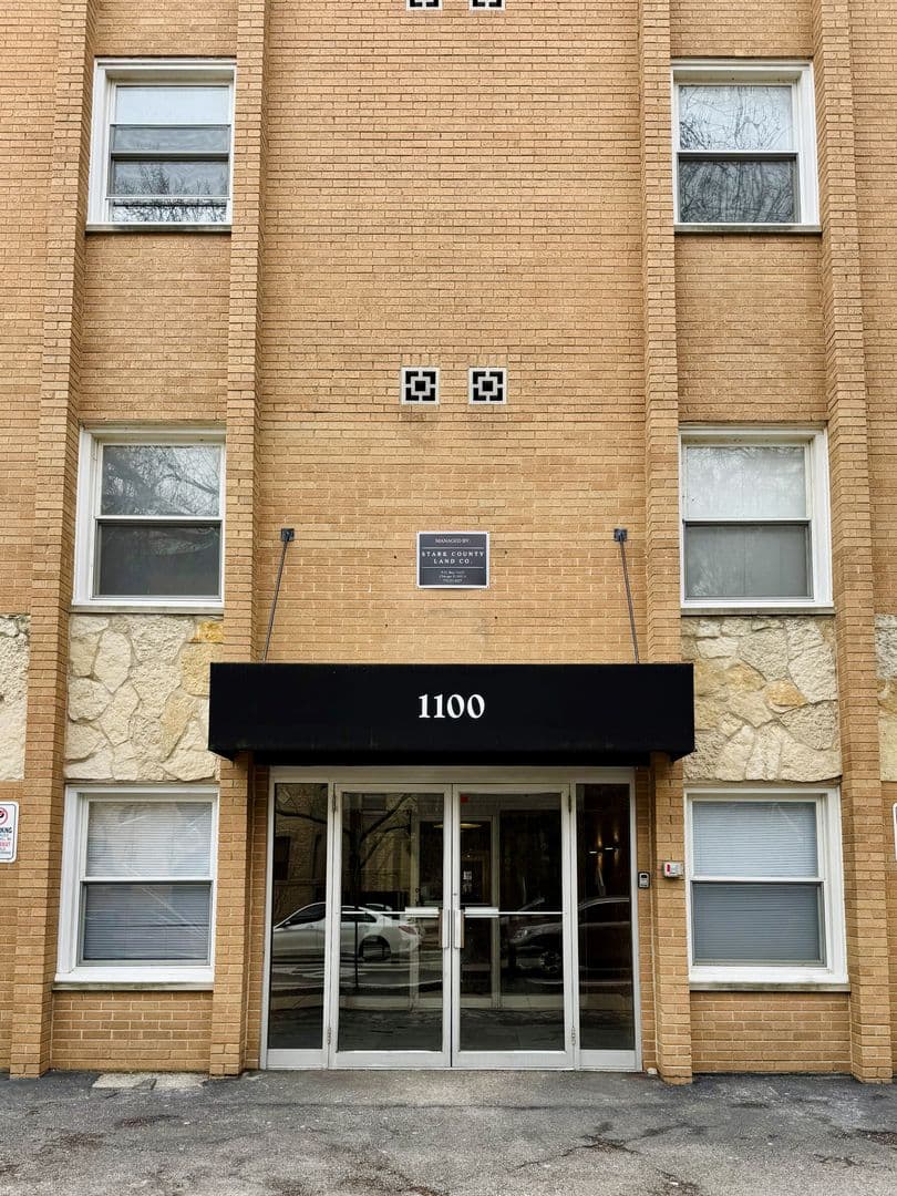 Evanston Apartment: 1100 Church St.