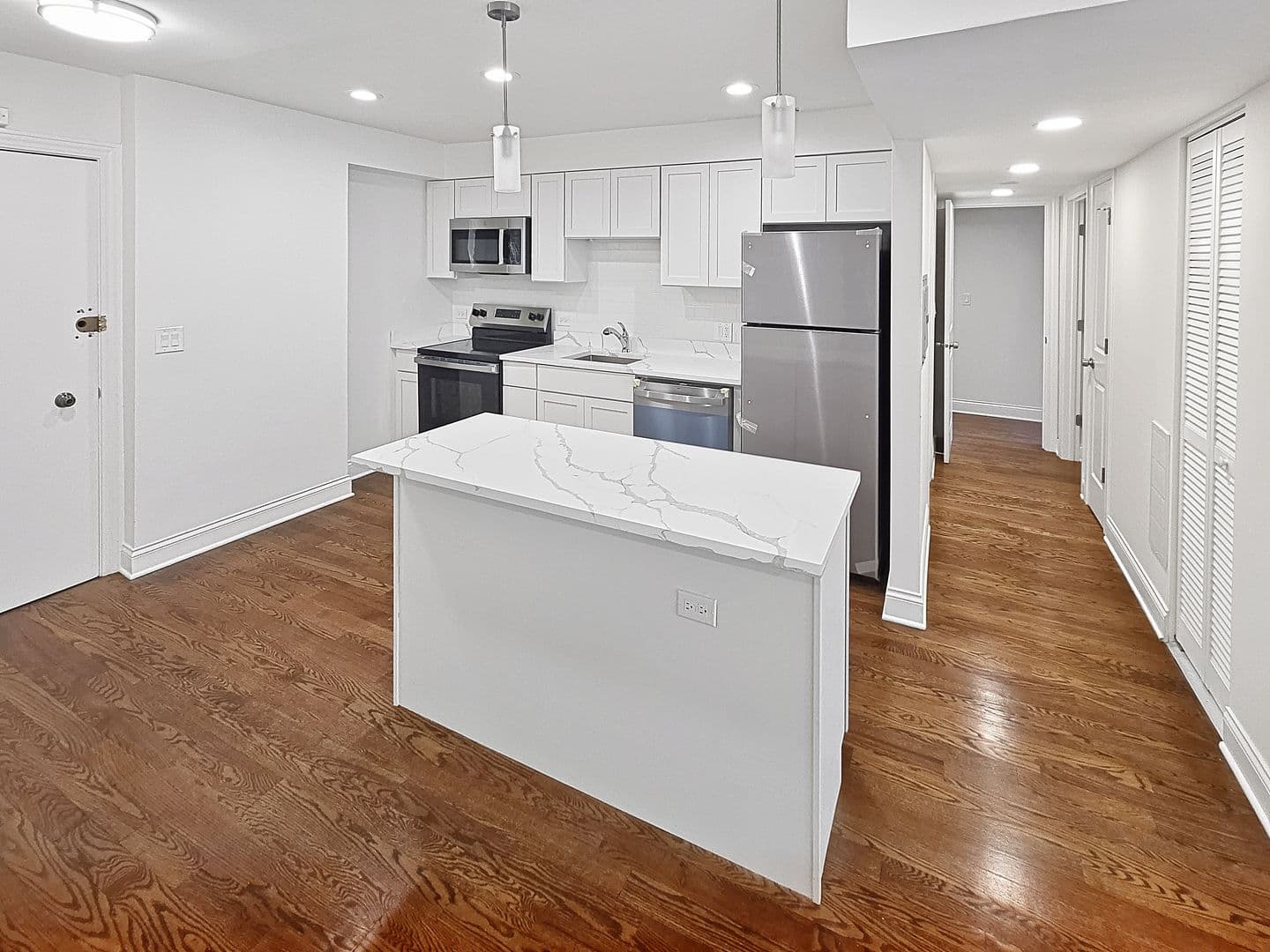 Evanston Apartment: 1100 Church St.