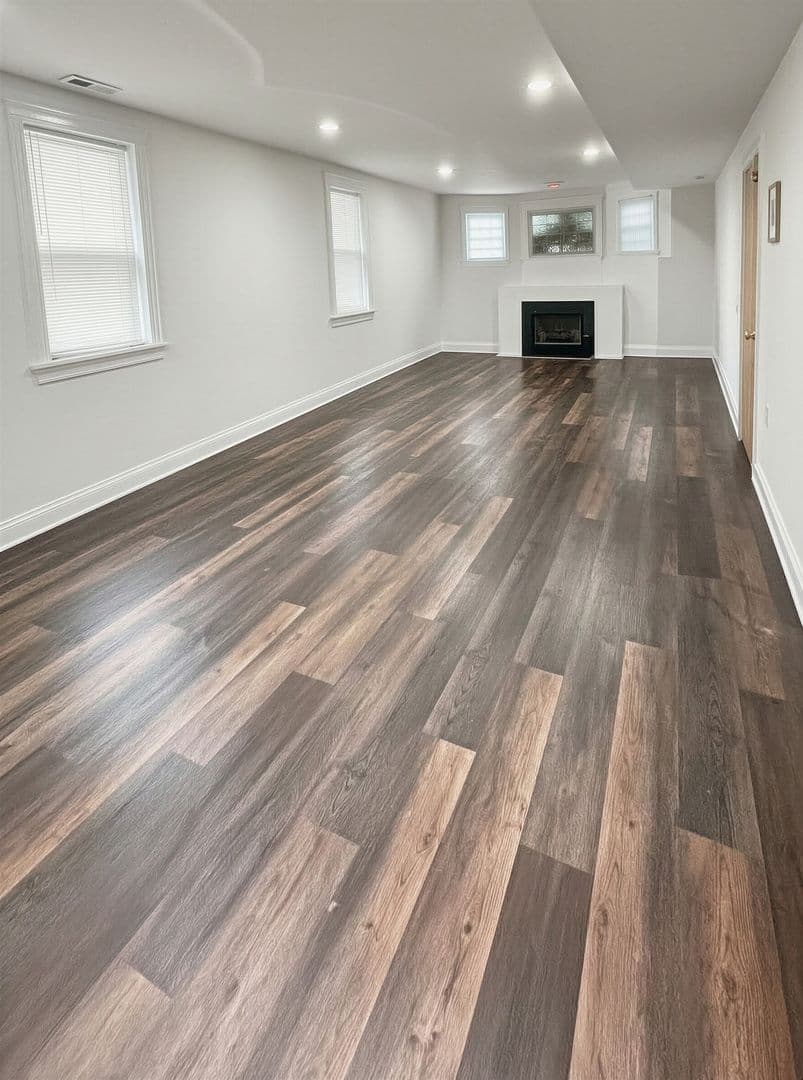 Chicago Apartment: 1657 W. Wrightwood Ave