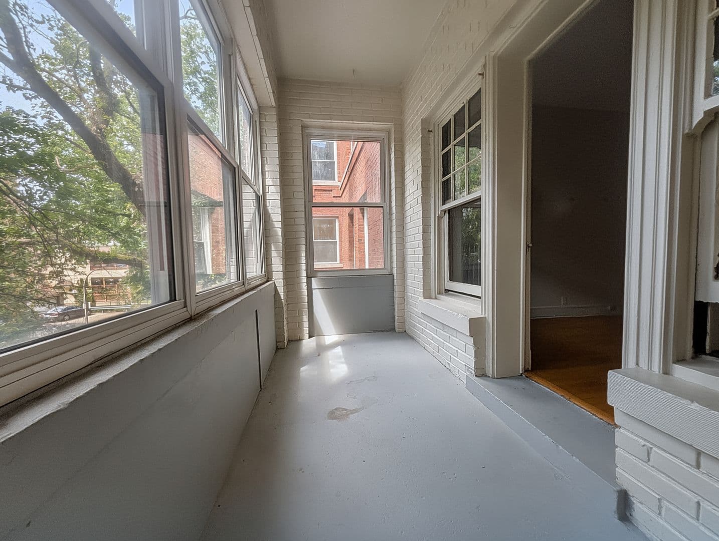 Chicago Apartment: 1304 W. Rosemont Ave