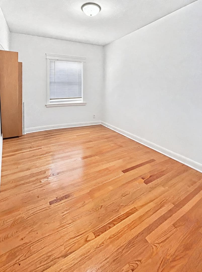 Chicago Apartment: 1657 W. Wrightwood Ave
