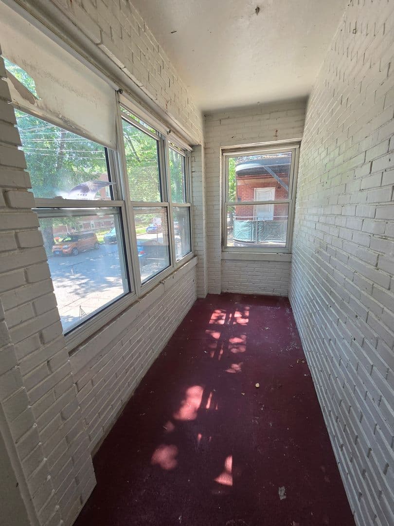 Chicago Apartment: 1308 W. Rosemont Ave