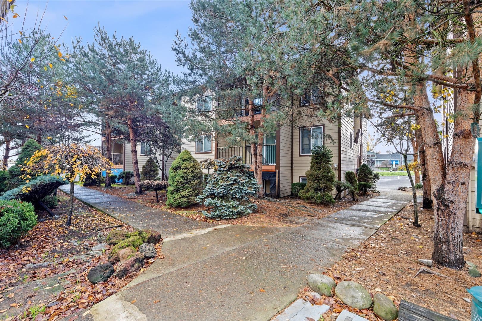Portland Apartment: 13801-13865 SE Stark