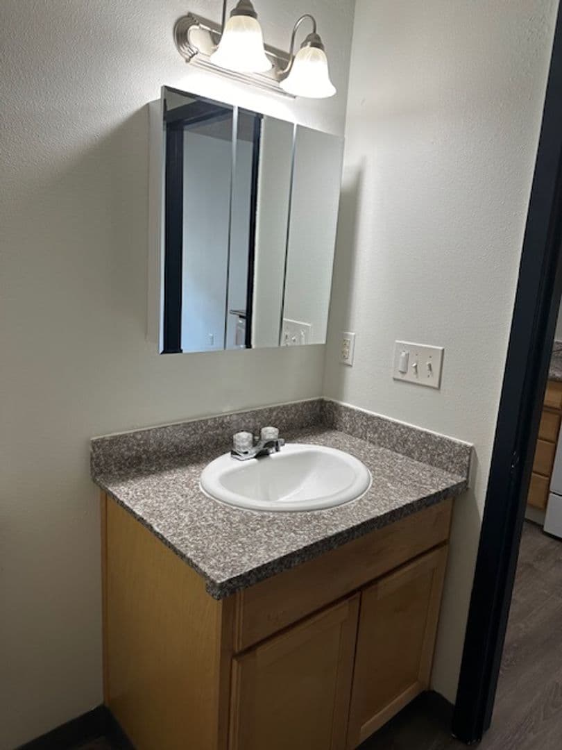 Portland Apartment: 12026 SE Ash St