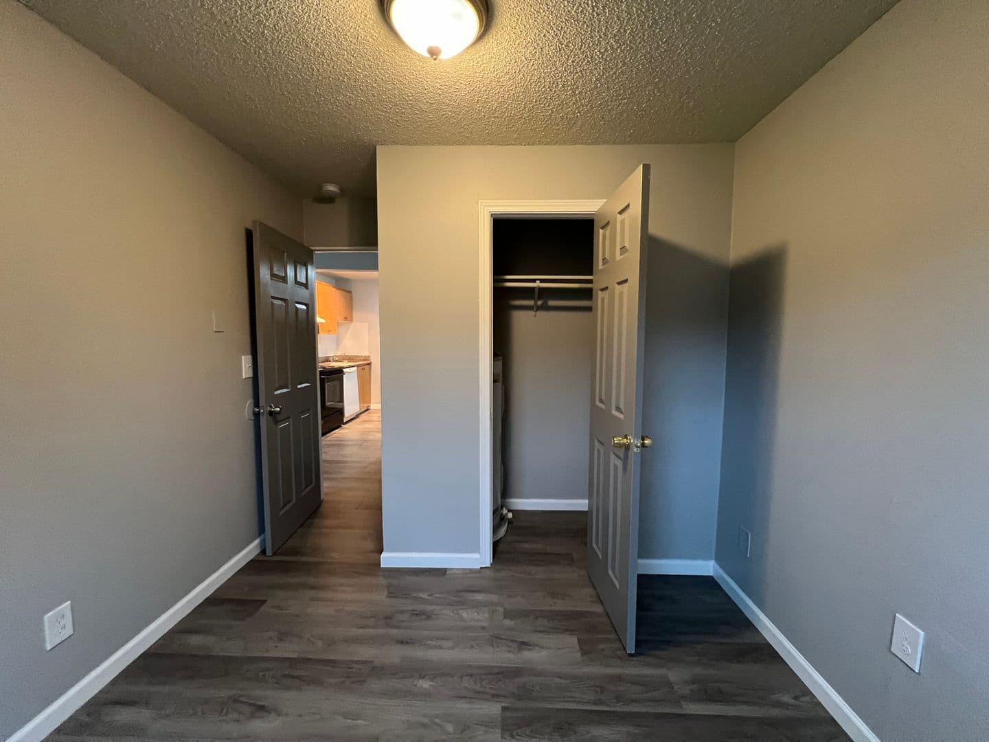 Portland Apartment: 16124 SE Alder St.