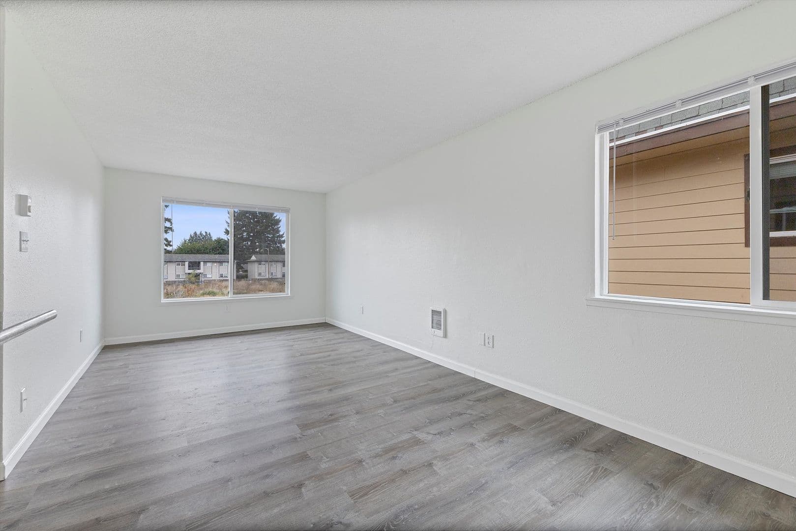 Portland Apartment: 16000 SE Alder St.