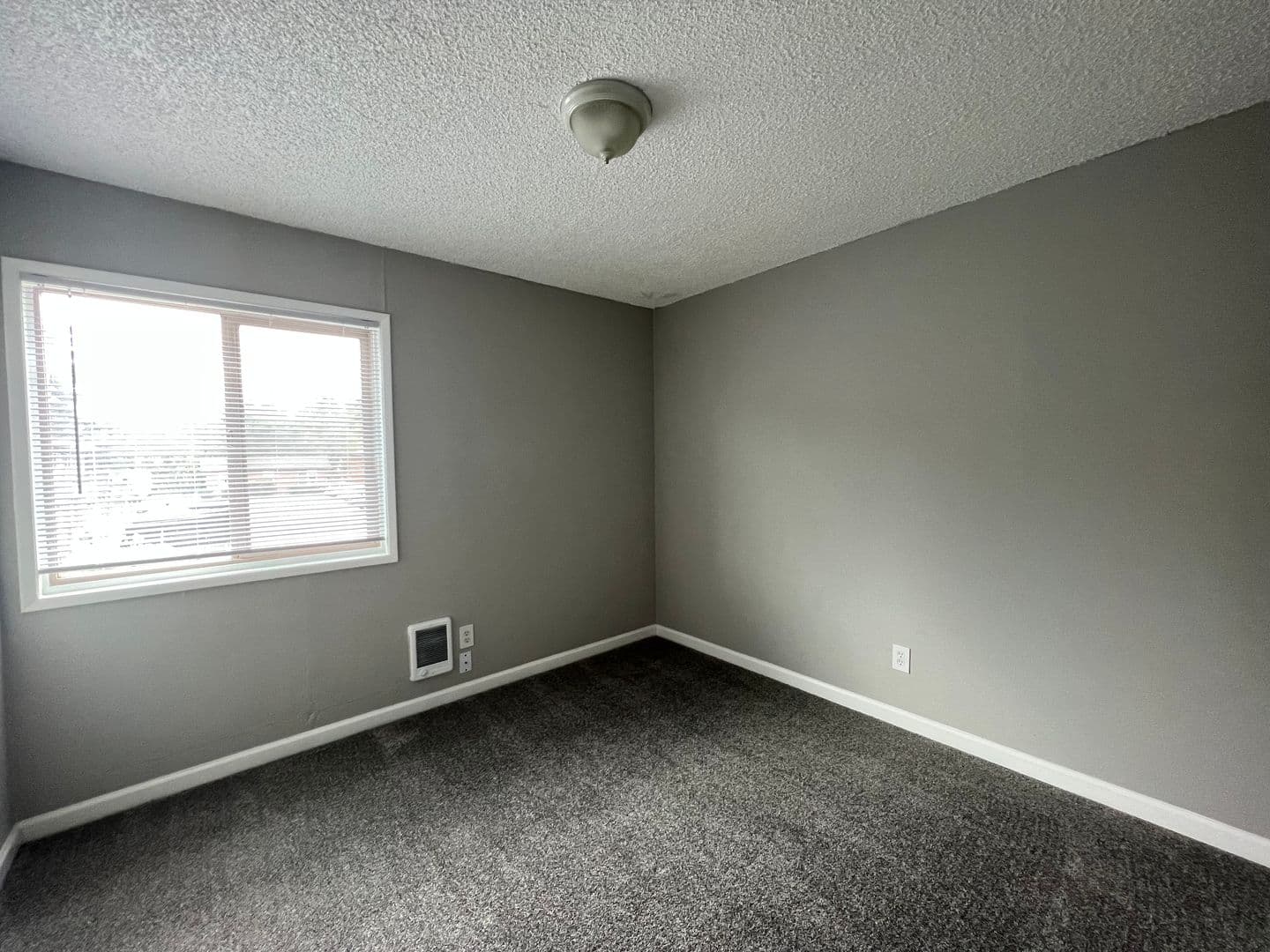 Portland Apartment: 10329 NE Prescott St.