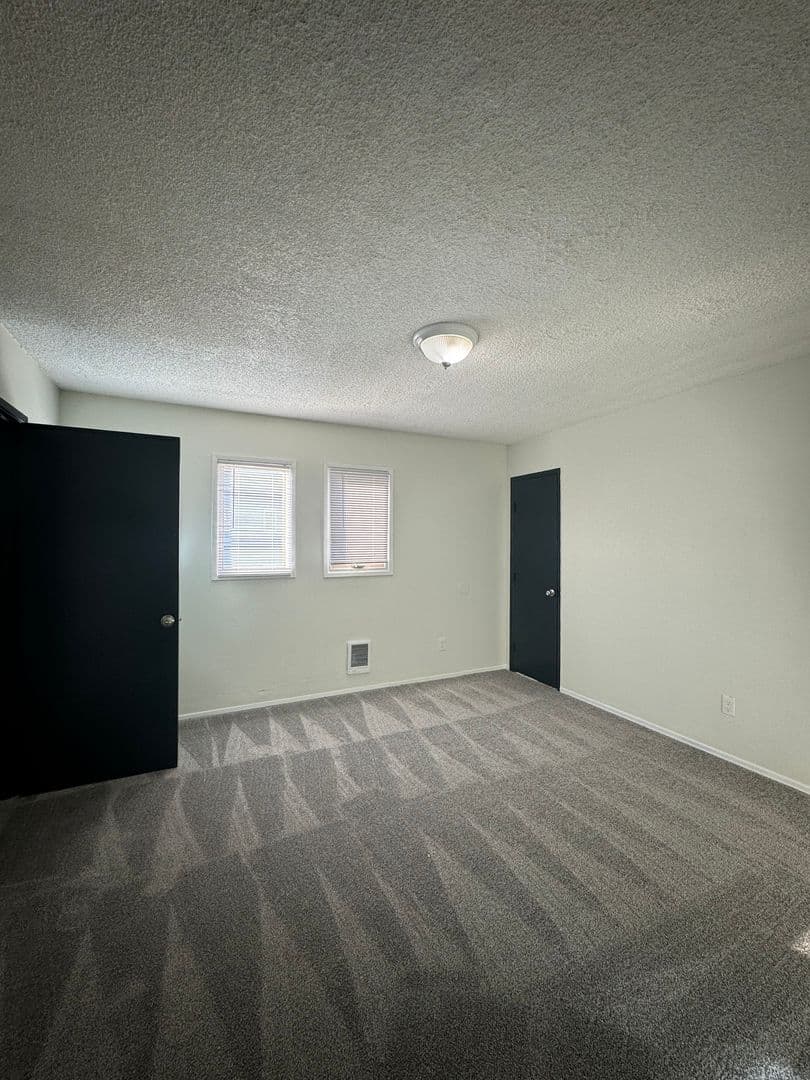 Portland Apartment: 10329 NE Prescott St.