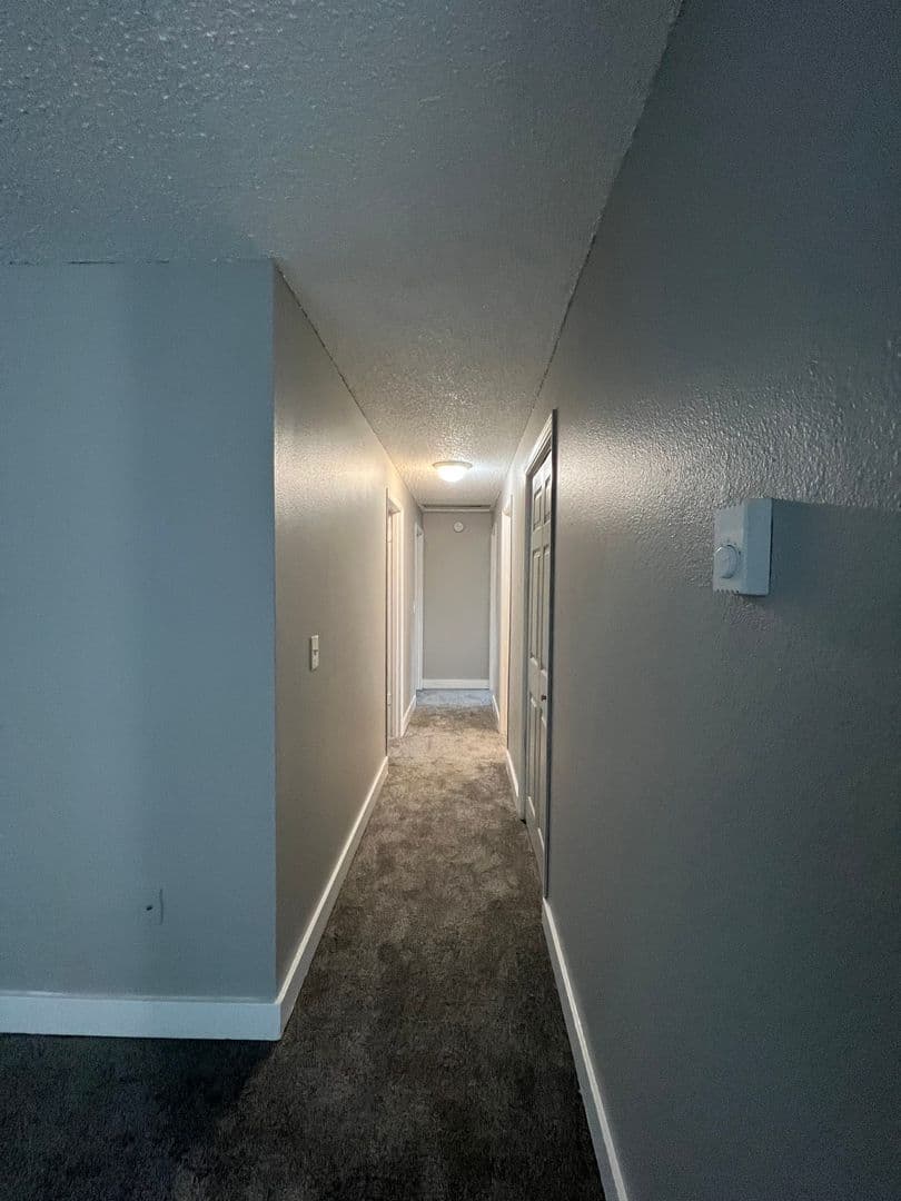 Portland Apartment: 203 SE 162nd