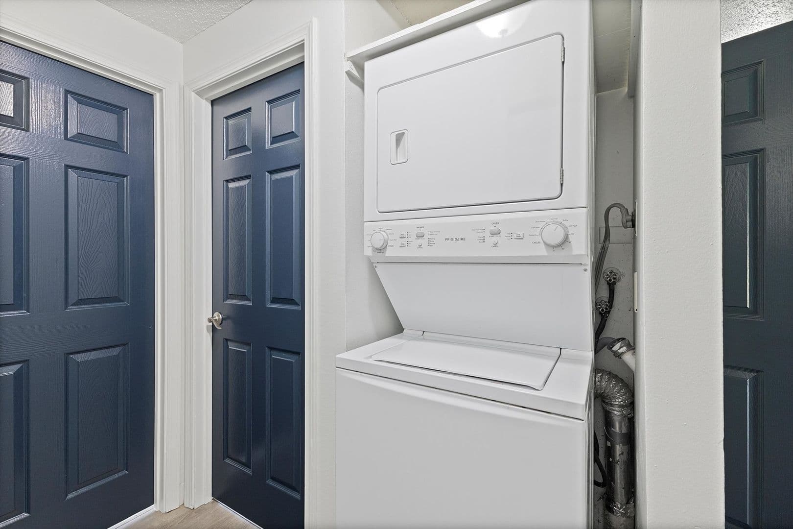 Portland Apartment: 10325 NE Hancock St.