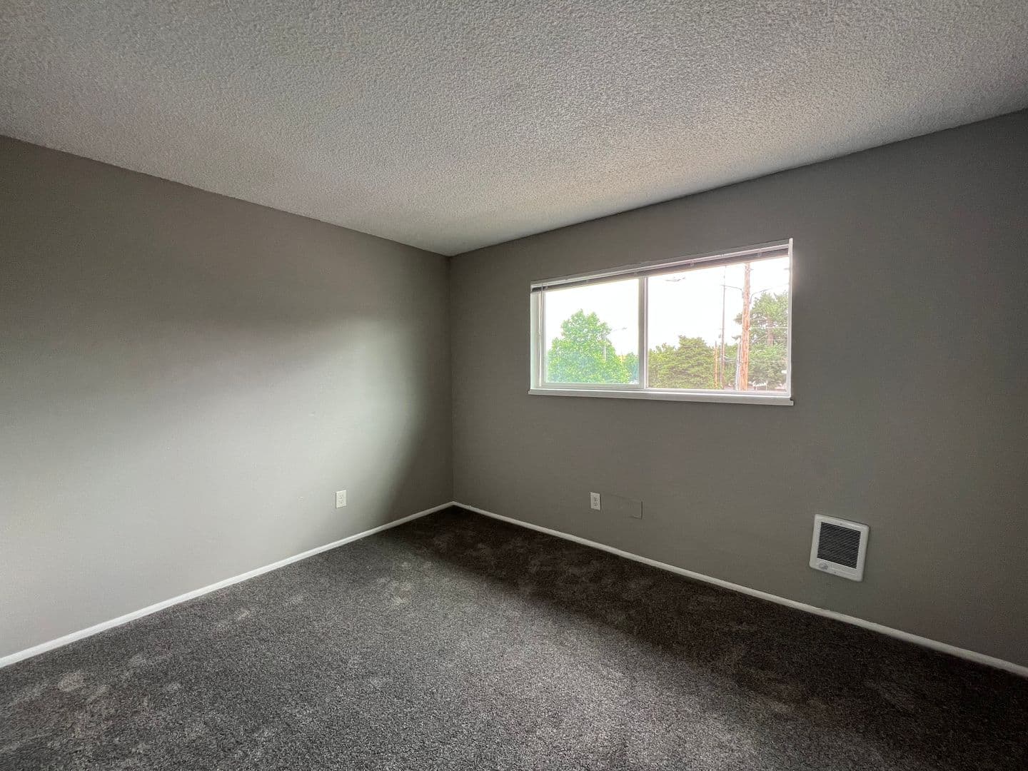 Portland Apartment: 635-741 SE 182nd