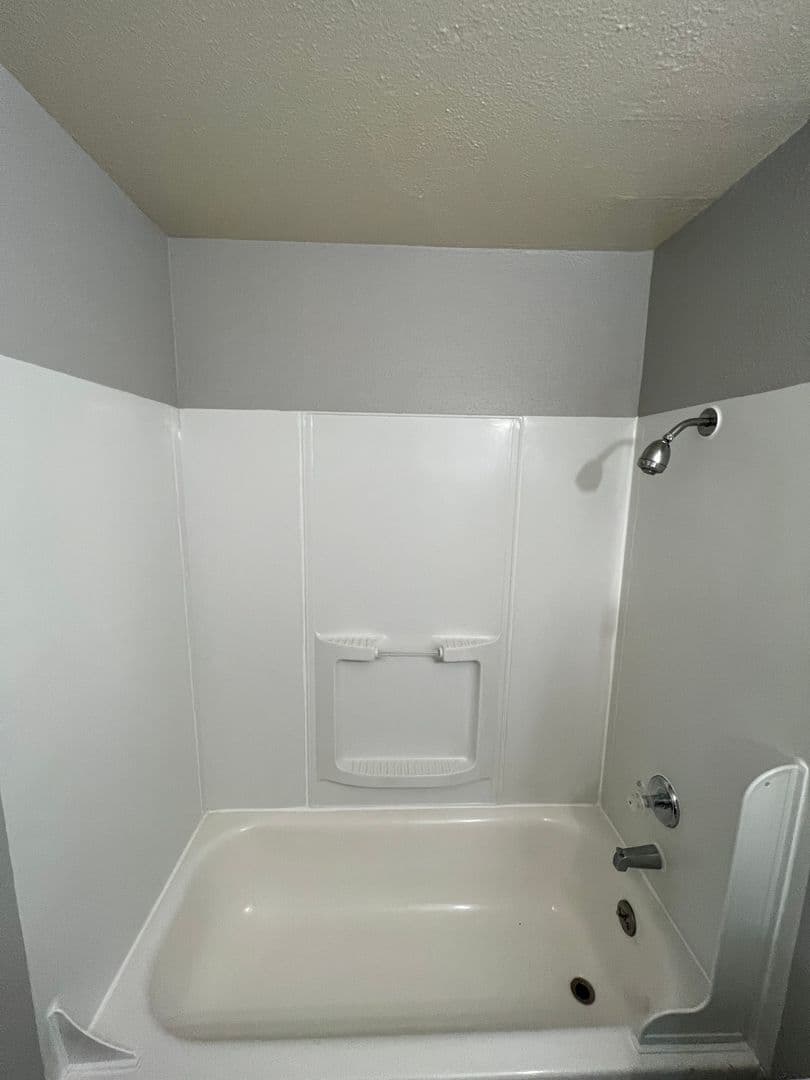 Portland Apartment: 16000 SE Alder St.