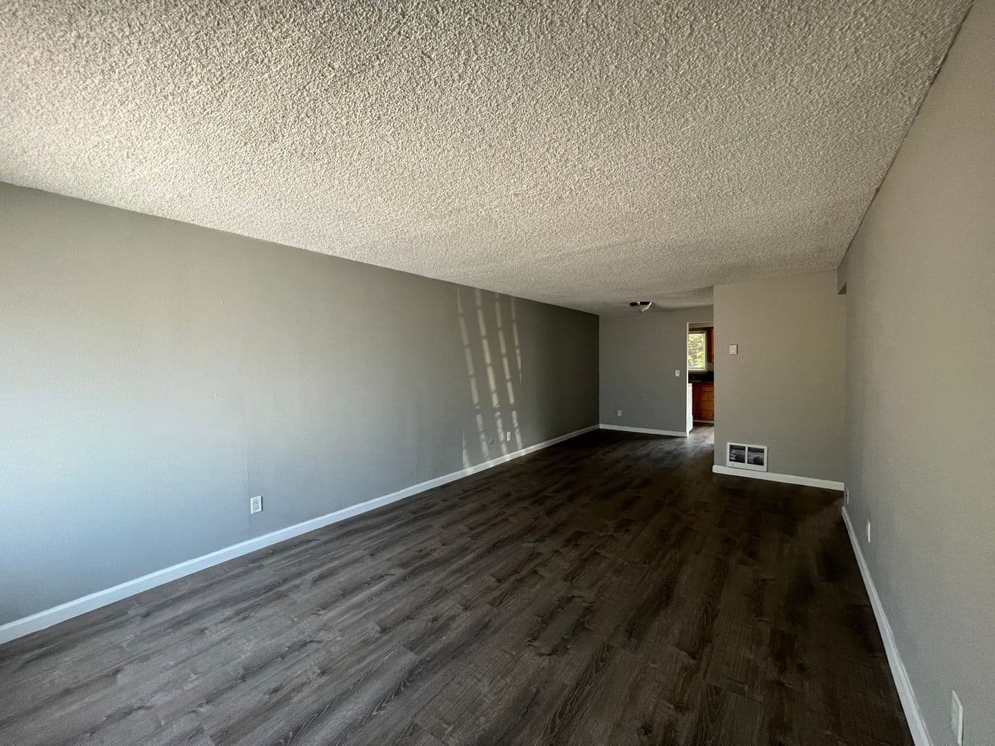 Portland Apartment: 14808-14932 E Burnside St.