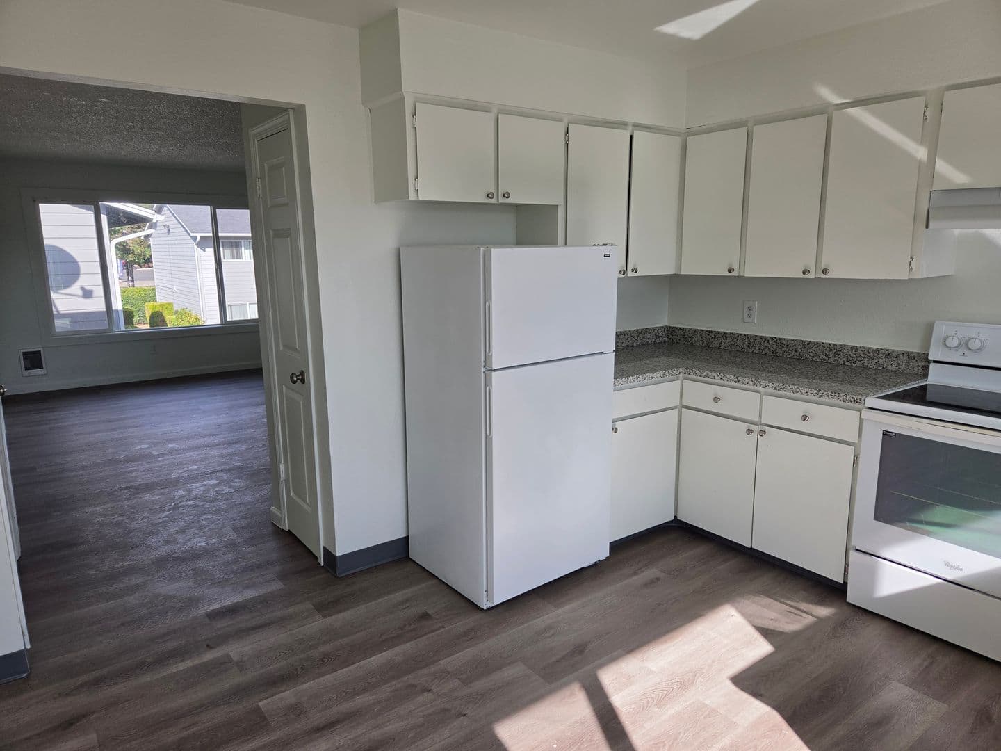 Portland Apartment: 16300 & 16400 E. Burnside St.