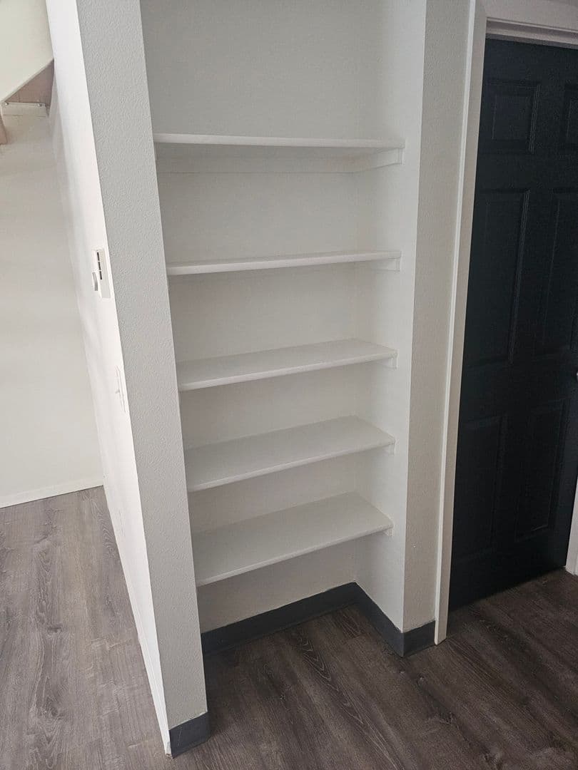 Portland Apartment: 12026 SE Ash St
