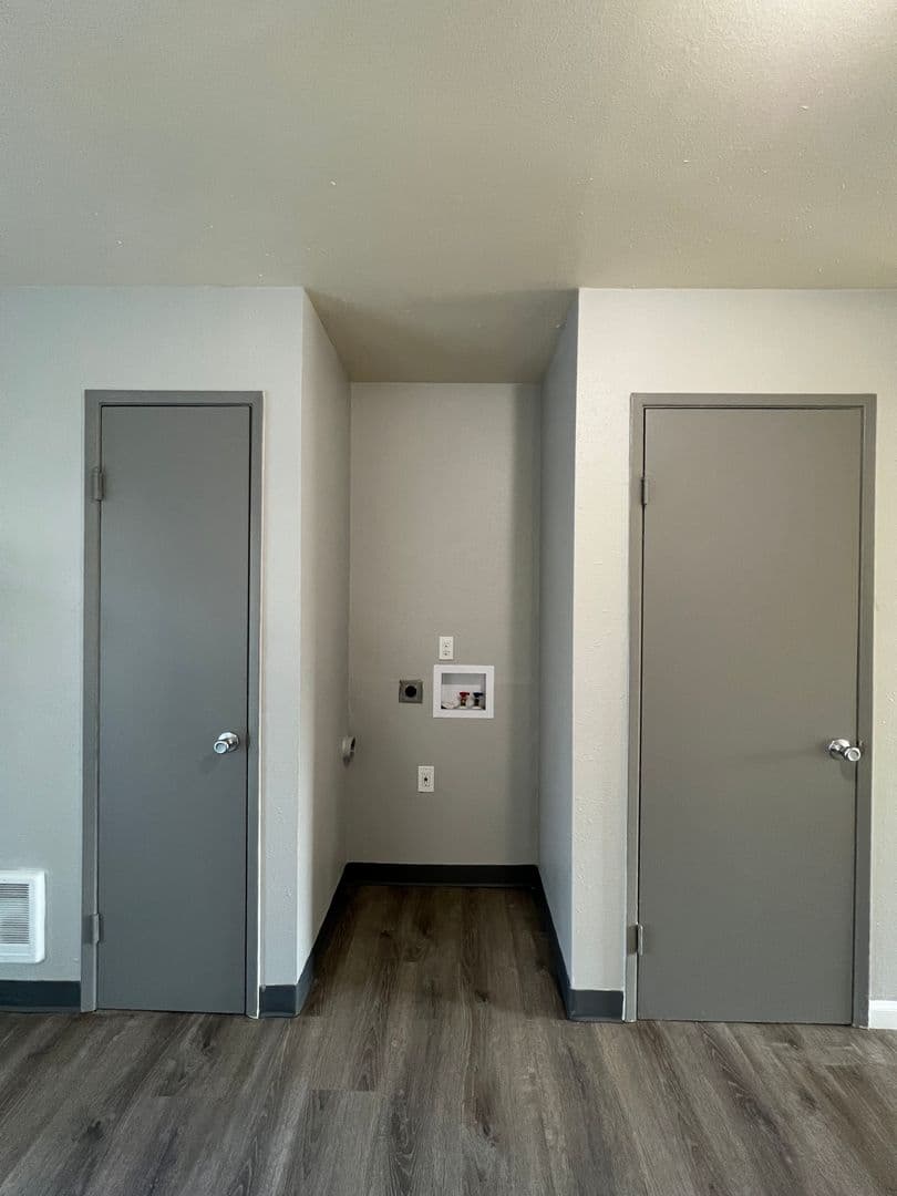 Portland Apartment: 635-741 SE 182nd