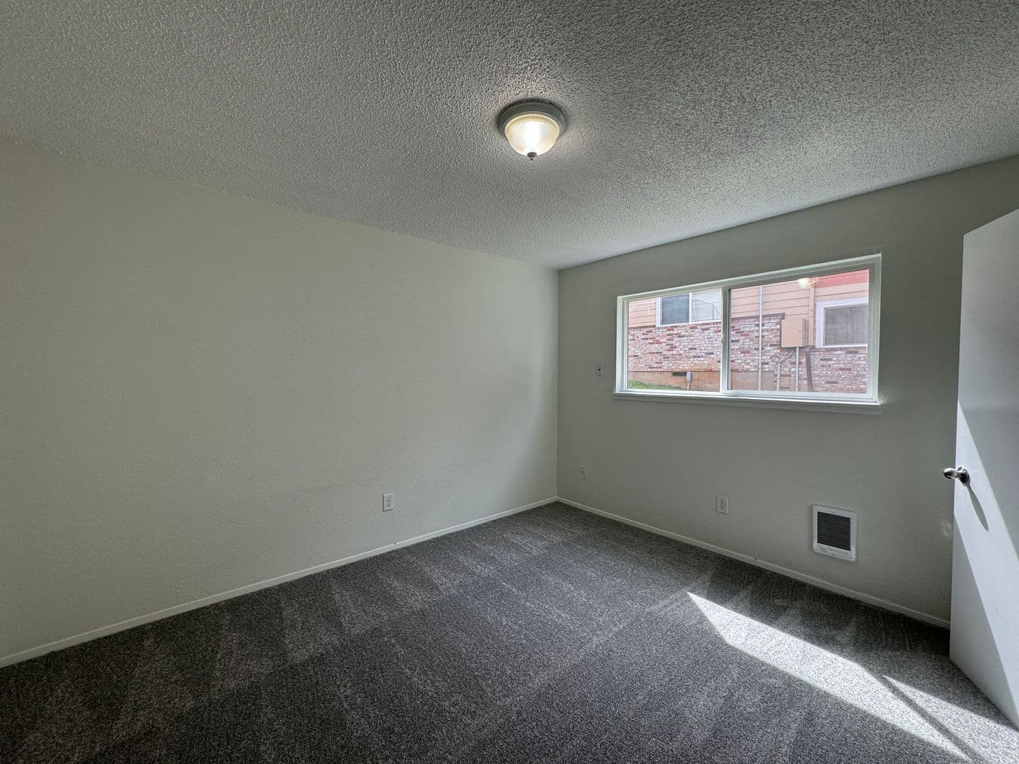 Portland Apartment: 912 NE 91st/924 NE 91st