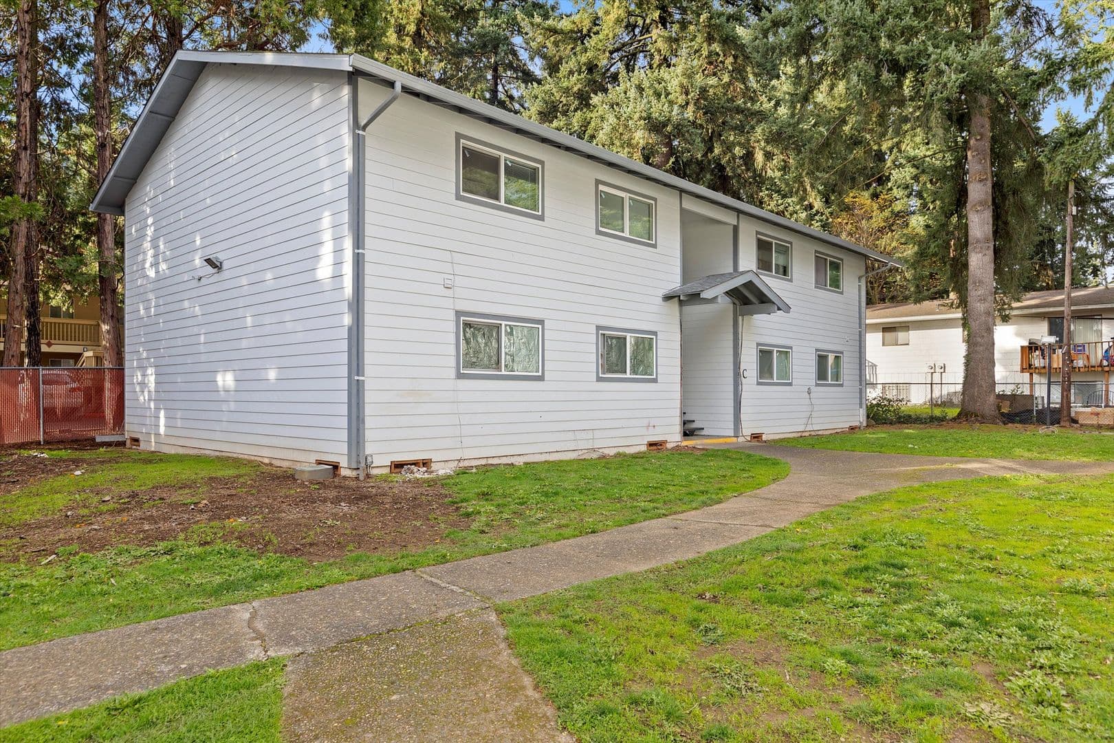 Portland Apartment: 15851-15881 E. Burnside St.