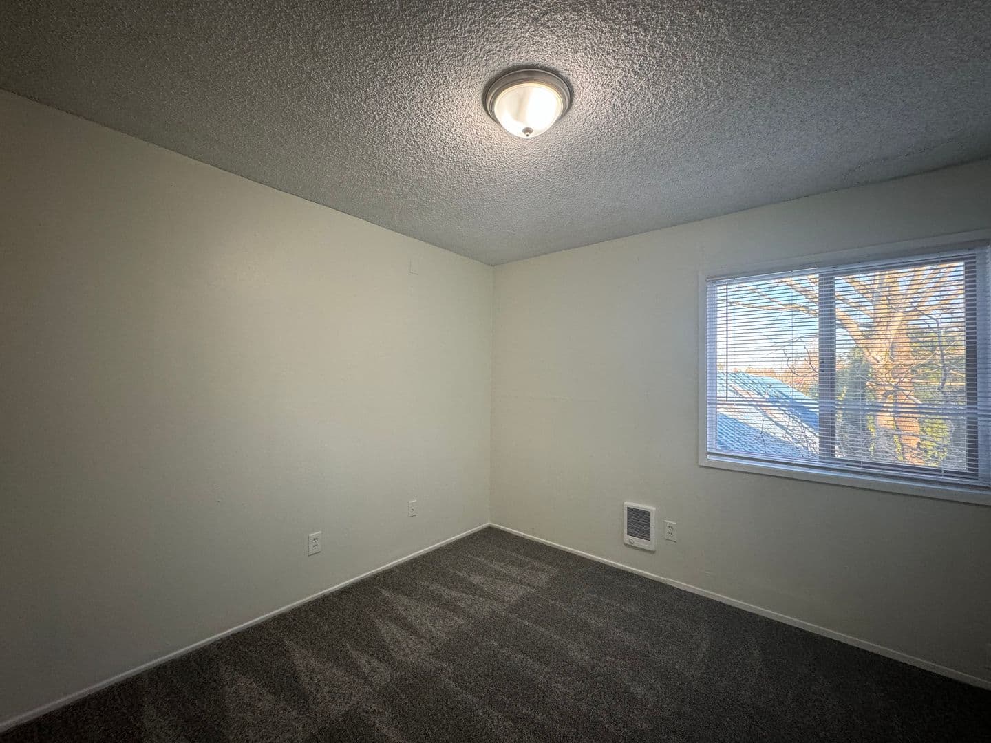 Portland Apartment: 10329 NE Prescott St.
