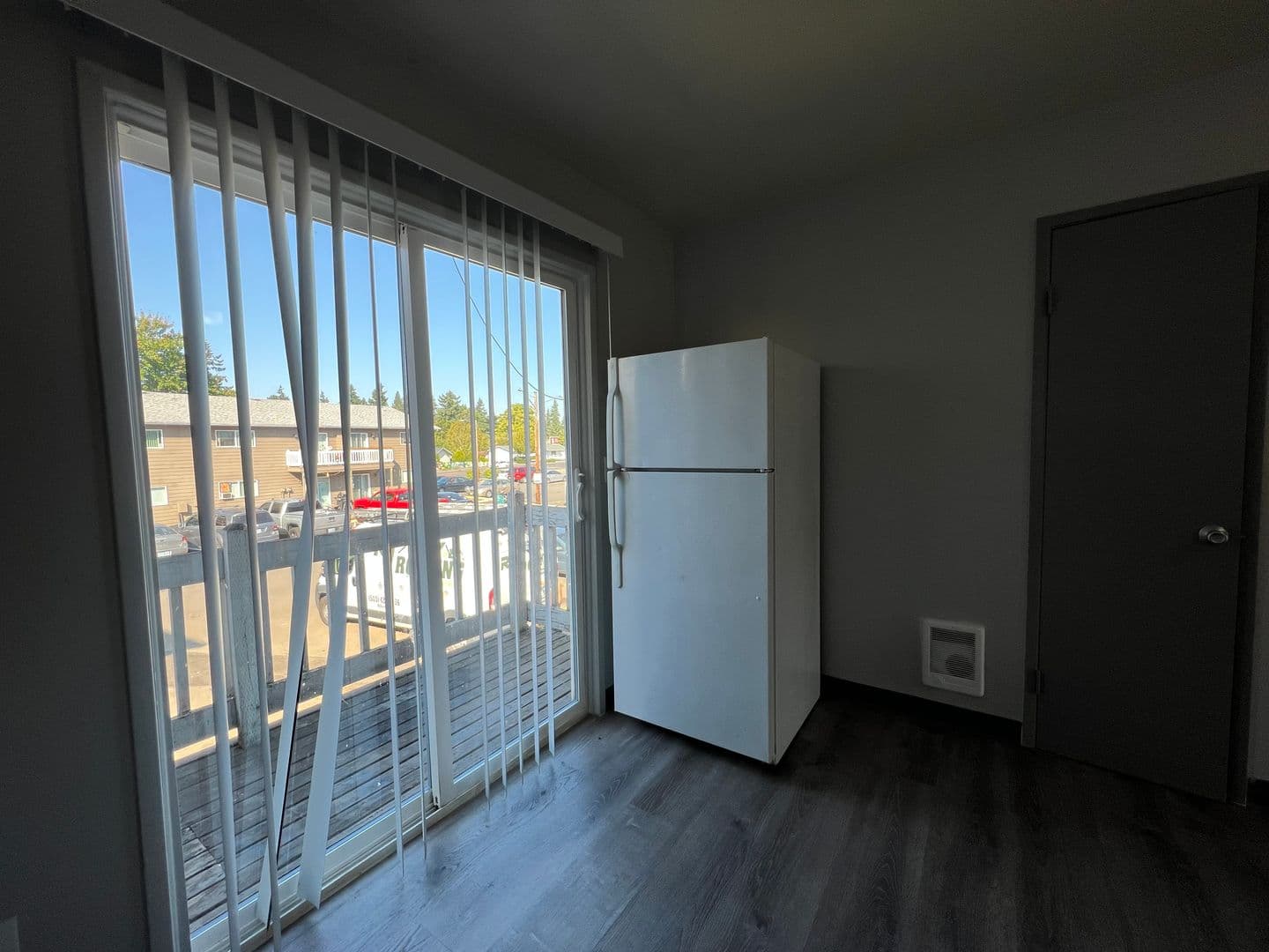 Portland Apartment: 635-741 SE 182nd
