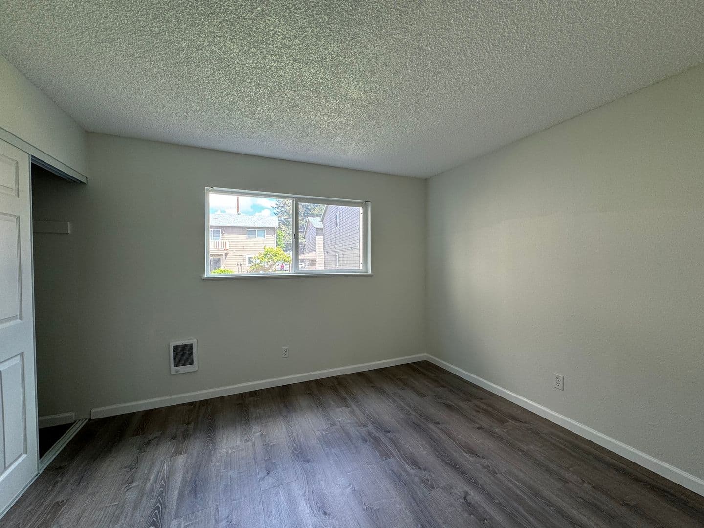 Portland Apartment: 635-741 SE 182nd