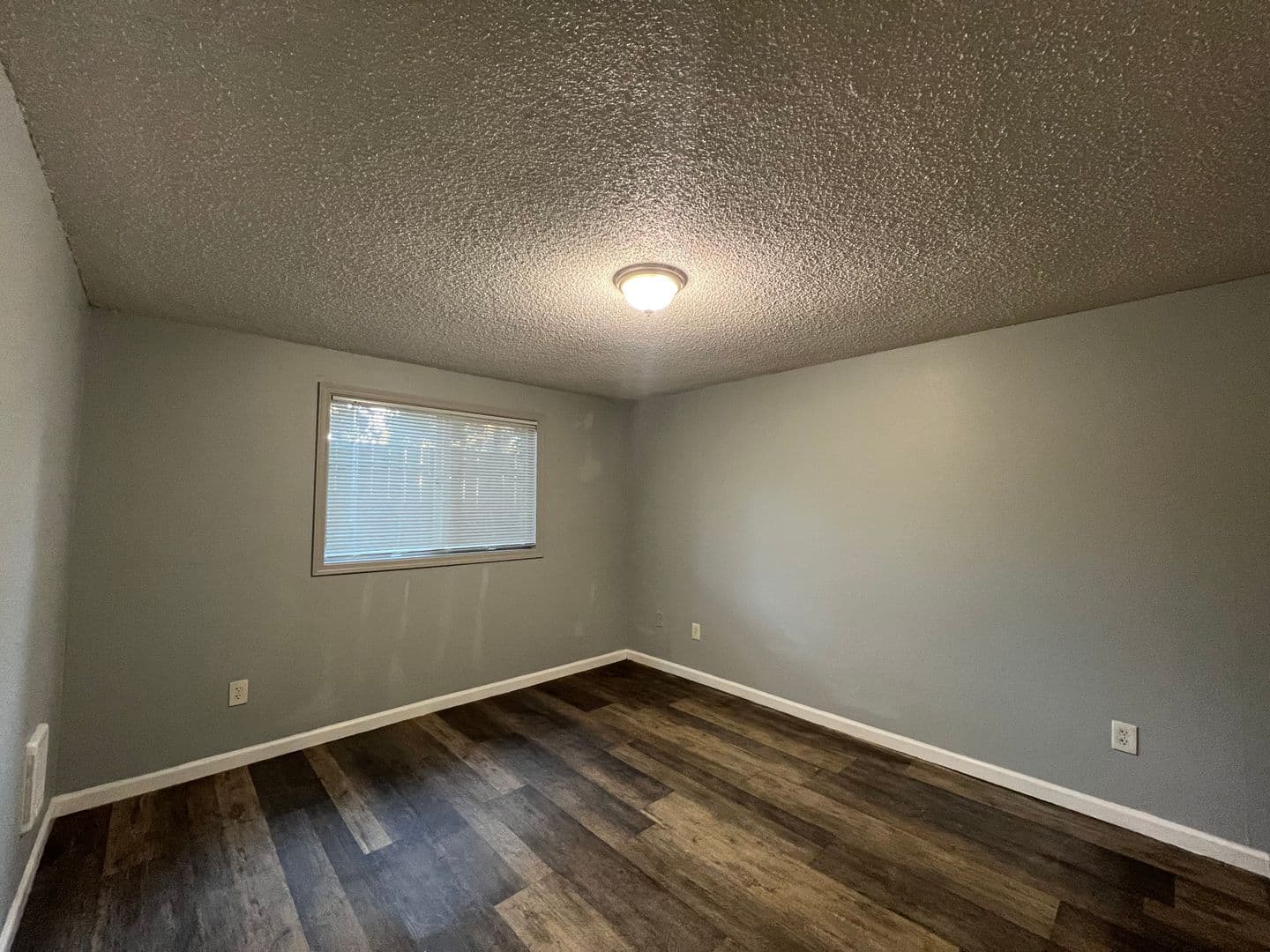 Portland Apartment: 17439 SE Stark St